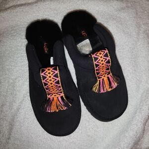 UGG Kids Black Slippers with Colorful Pattern